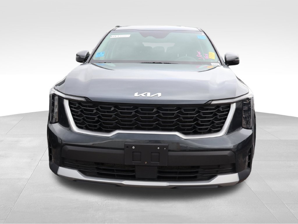 Used 2024 Kia Sorento LX FWD image 5