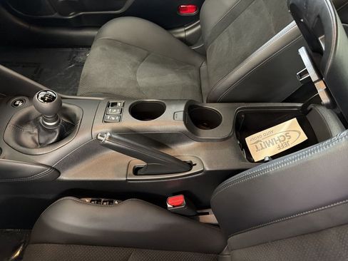 Certified 2025 Nissan Z Performance w/ Floor Mat Package image 21