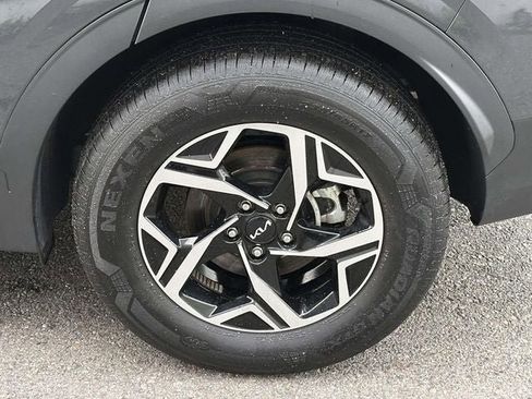 Used 2024 Kia Sportage LX image 13