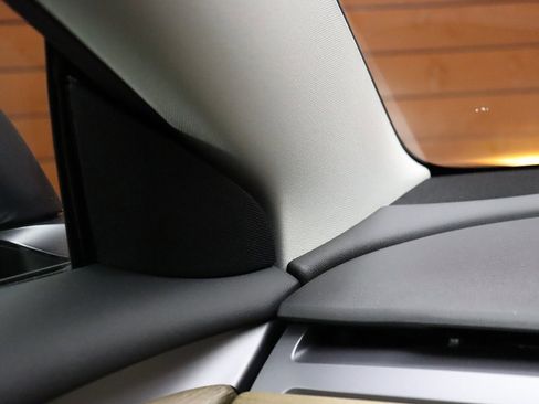 Used 2023 Tesla Model 3 Standard Range image 46