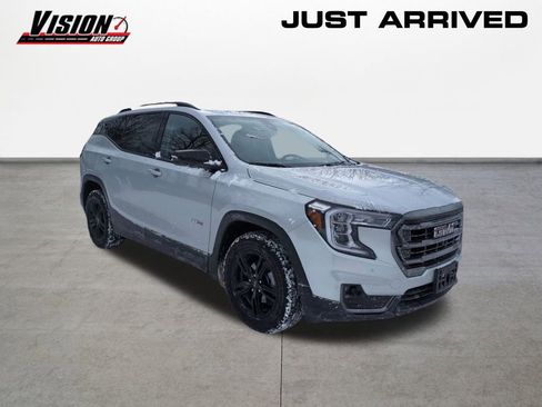 Used 2022 GMC Terrain AT4 w/ Infotainment Package II image 3
