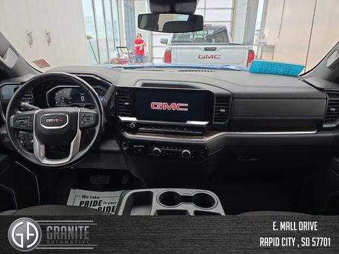 Used 2022 GMC Sierra 1500 Elevation AWD/4WD image 13