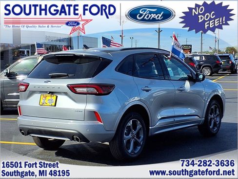 Used 2023 Ford Escape ST-Line w/ Tech Pack #1 image 2