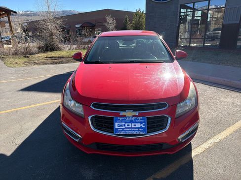Used 2015 Chevrolet Cruze LT image 3