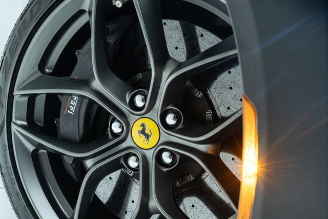 Used 2018 Ferrari GTC4Lusso T RWD image 6