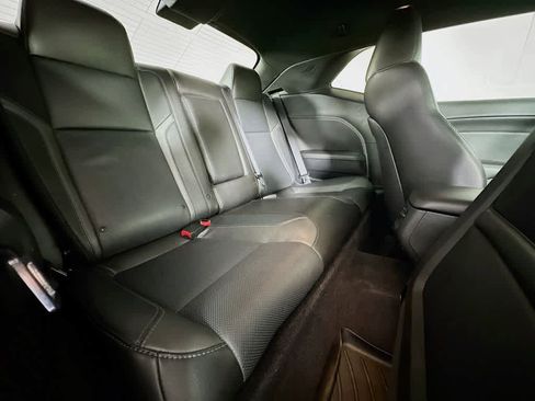Used 2018 Dodge Challenger GT w/ Driver Convenience Group image 31