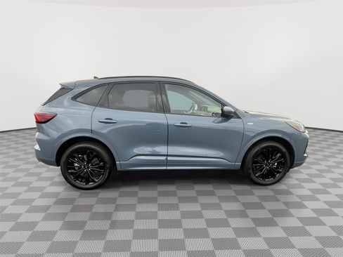Used 2025 Ford Escape ST-Line Elite w/ Premium Technology Package AWD/4WD image 4