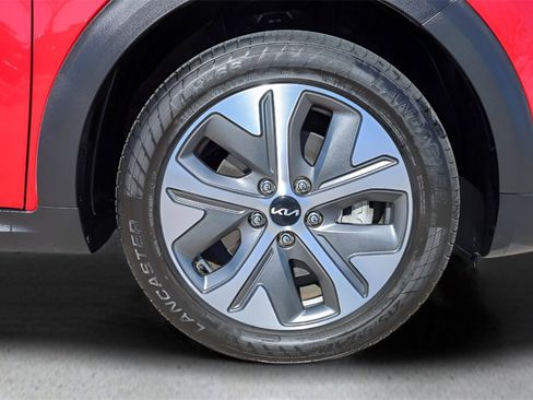 Used 2022 Kia Niro EX w/ Cold Weather Package image 25