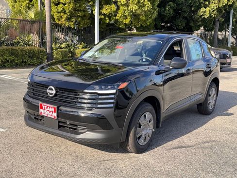 New 2026 Nissan Kicks S image 4