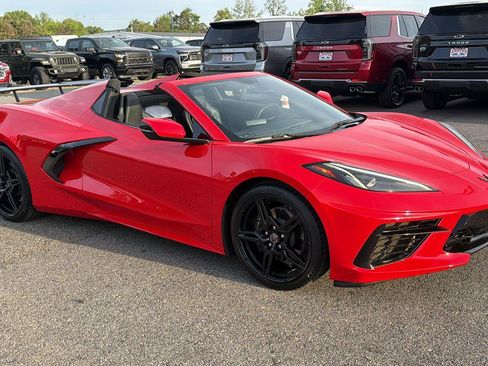 Used 2020 Chevrolet Corvette Stingray Preferred Conv w/ 2LT Preferred Equipment Group RWD image 3