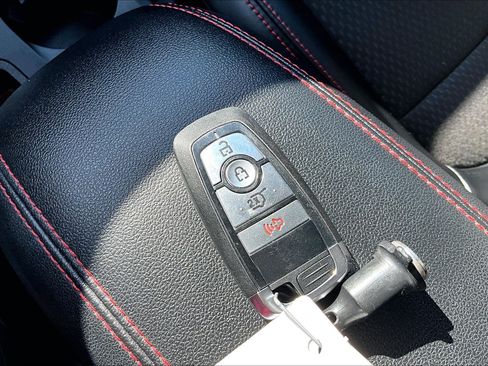 Used 2024 Ford Escape ST-Line w/ Tech Pack #1 FWD image 12
