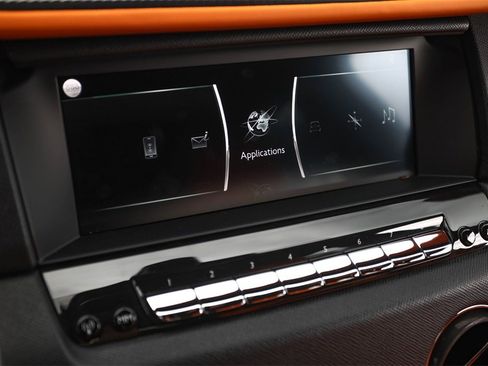 Used 2022 Rolls-Royce Cullinan w/ Dark Exterior Package image 30