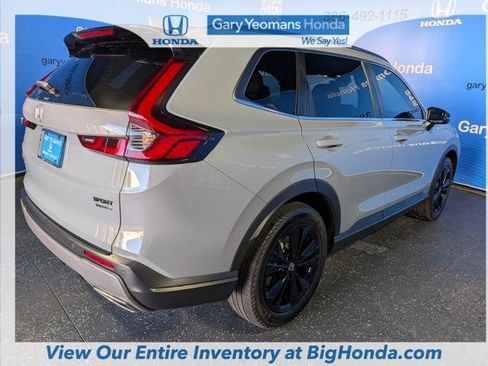Used 2025 Honda CR-V Sport Touring image 7