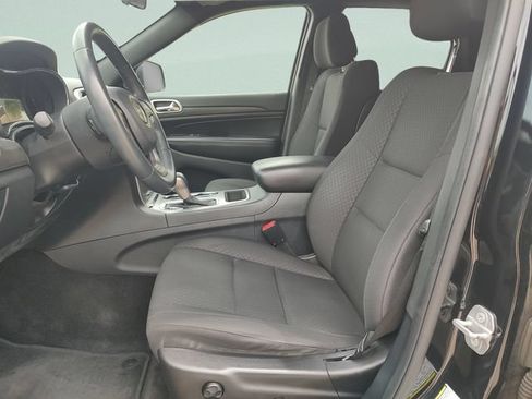 Used 2018 Jeep Grand Cherokee Laredo RWD image 23