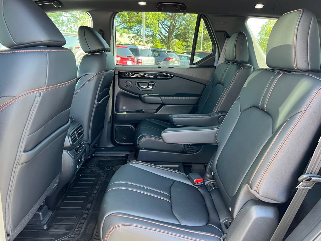 New 2026 Honda Pilot TrailSport image 4
