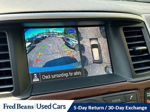 Used 2019 Nissan Pathfinder Platinum image 15