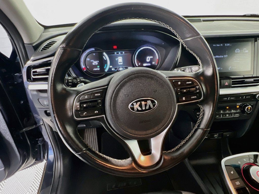 Used 2020 Kia Niro EX FWD image 12