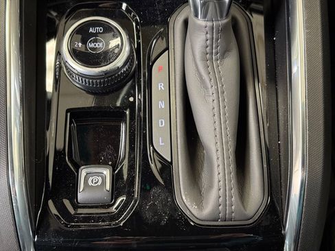 New 2026 GMC Canyon Elevation w/ Convenience Package image 35