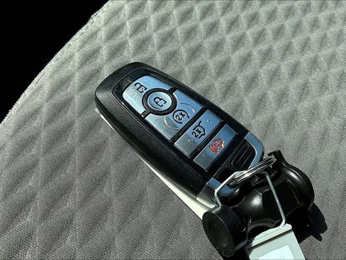 Used 2022 Ford Escape SE w/ Convenience Package AWD/4WD image 11
