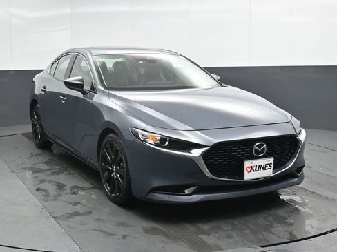 Used 2023 MAZDA MAZDA3 s image 5