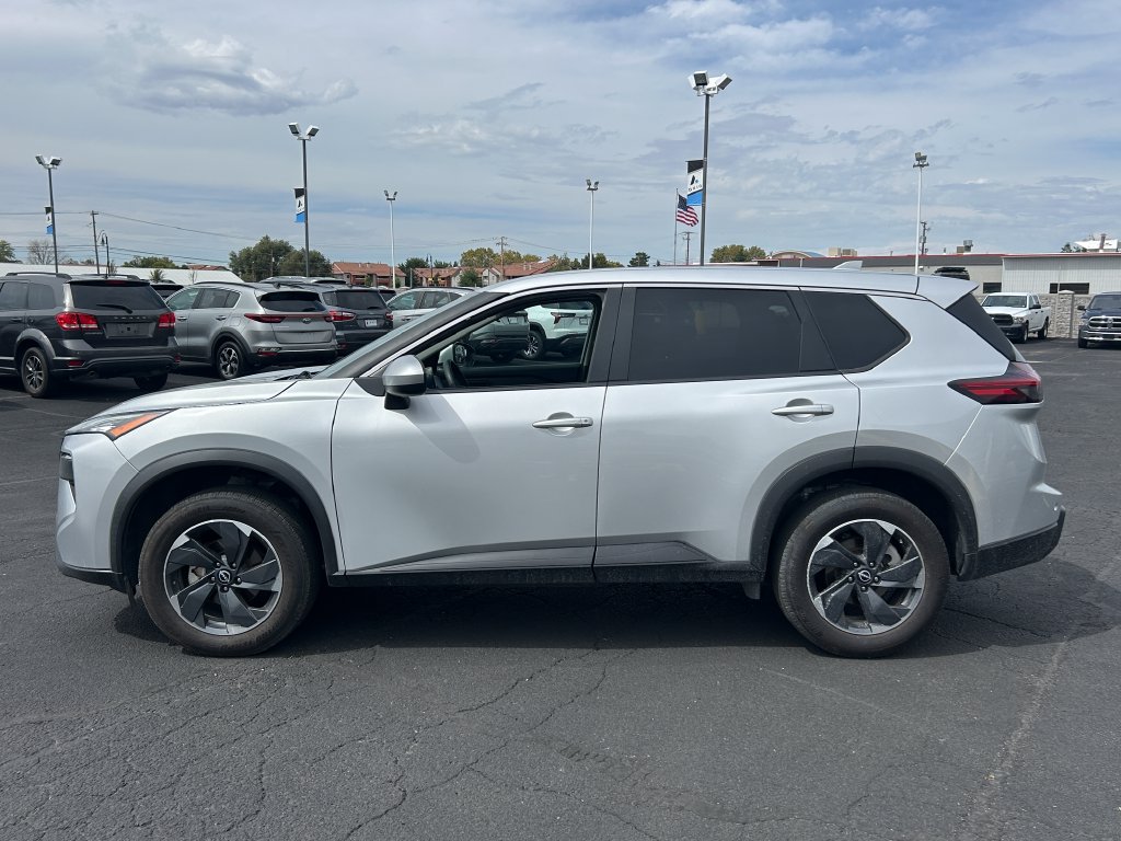Used 2024 Nissan Rogue SV FWD image 7