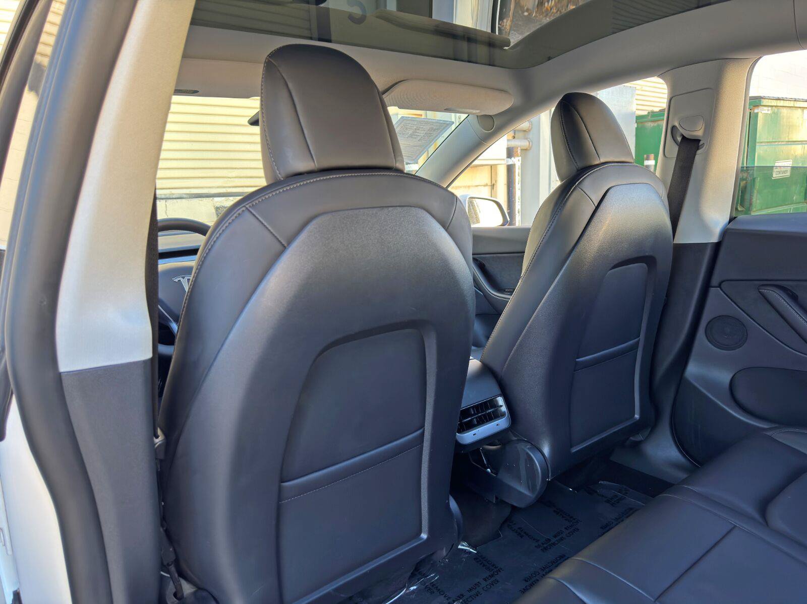Used 2021 Tesla Model Y Long Range AWD/4WD image 34