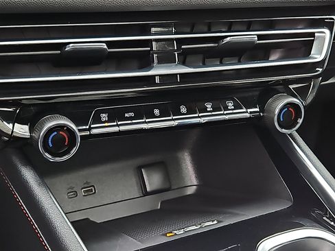 Used 2026 Chevrolet Traverse RS w/ LPO, Floor Liner Package image 16