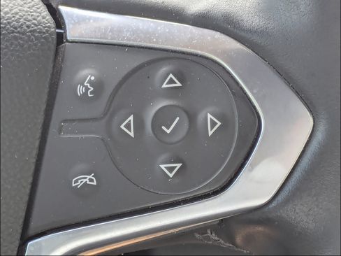 Used 2023 Chevrolet Traverse LT w/ LT Premium Package FWD image 25