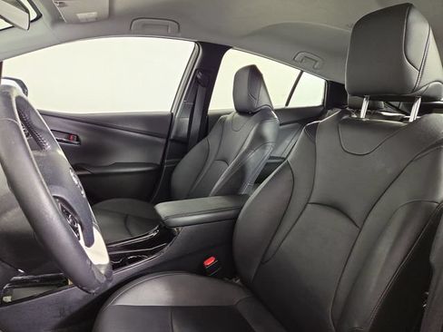 Used 2017 Toyota Prius Prime Premium w/ Carpet Mat Package FWD image 13