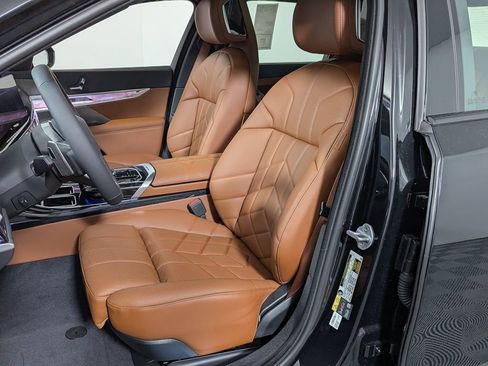 New 2026 BMW 750e xDrive AWD/4WD image 14