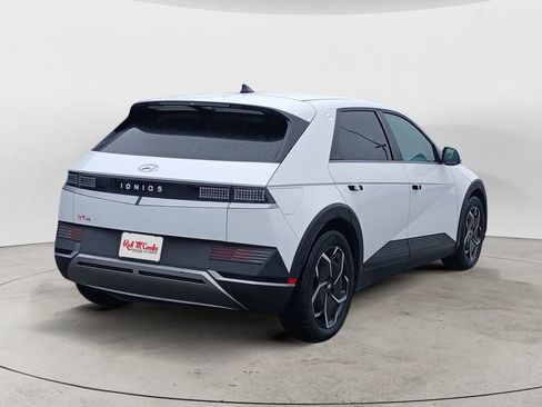 Used 2024 Hyundai Ioniq 5 SEL image 5