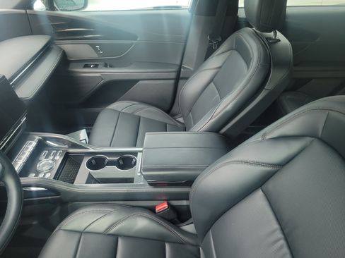 Certified 2024 Lincoln Nautilus Premier w/ Jet Appearance Package AWD/4WD image 11