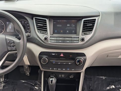 Used 2018 Hyundai Tucson SEL image 14