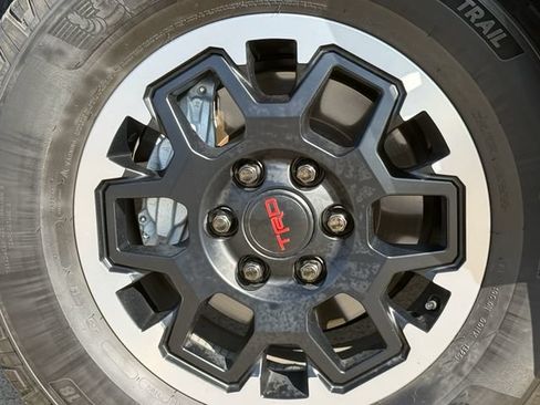 Used 2025 Toyota 4Runner TRD Off-Road Premium w/ Tow Technology Package AWD/4WD image 11
