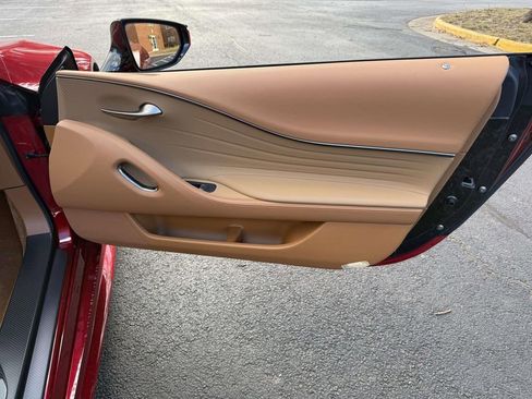 Used 2021 Lexus LC 500 Convertible image 16
