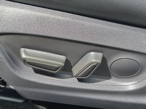 Used 2025 Toyota Corolla XLE FWD image 28
