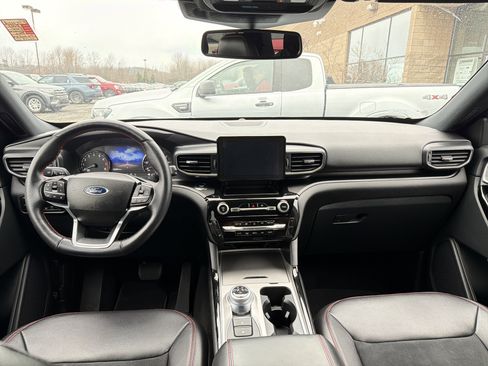 Used 2023 Ford Explorer ST-Line AWD/4WD image 12