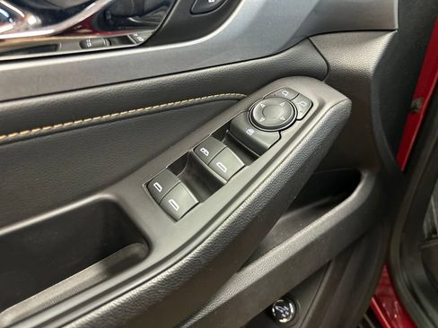 Used 2020 Chevrolet Traverse LT AWD/4WD image 16