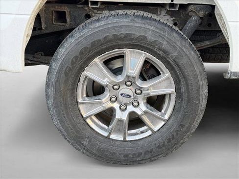 Used 2016 Ford F150 XLT w/ Equipment Group 302A Luxury image 9