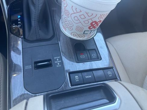 Used 2020 Toyota Highlander Platinum image 22