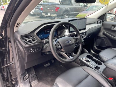 Used 2024 Ford Escape Platinum AWD/4WD image 11