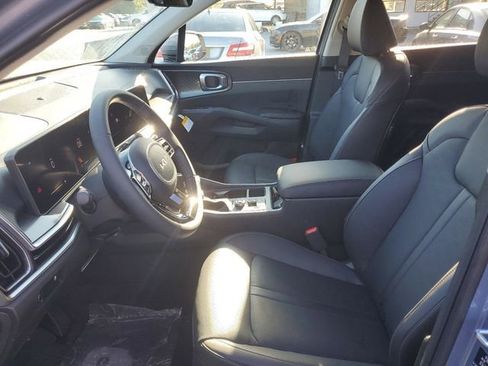 New 2025 Kia Sorento S image 8