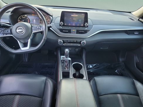 Used 2024 Nissan Altima 2.5 SR FWD image 10