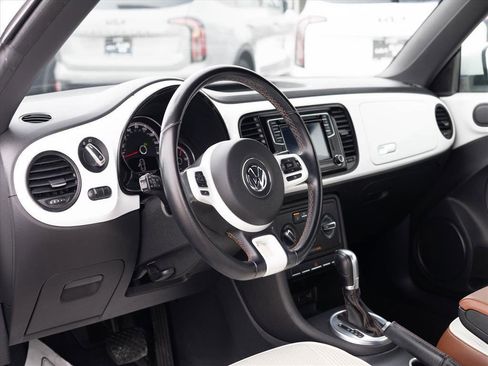 Used 2017 Volkswagen Beetle 1.8T S image 6