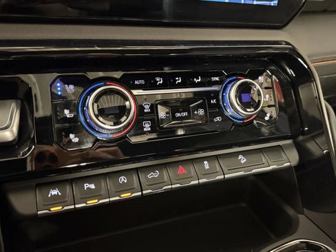 Used 2023 GMC Sierra 1500 AT4 w/ AT4 Preferred Package AWD/4WD image 27