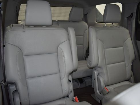 Used 2019 GMC Acadia SLT image 29