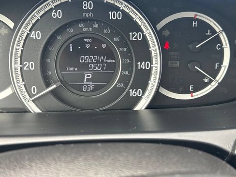 Used 2017 Honda Accord EX image 15