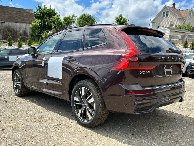 Used 2026 Volvo XC60 B5 Plus w/ Protection Package Premier AWD/4WD image 2