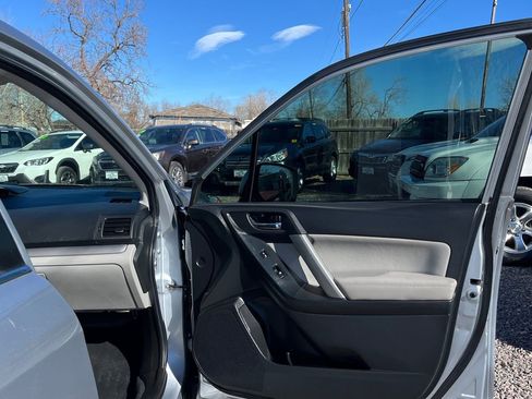 Used 2015 Subaru Forester 2.5i Limited image 11