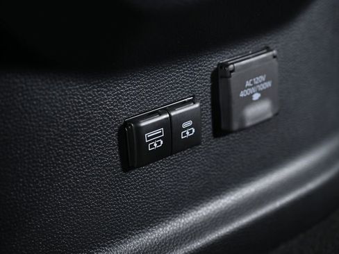 Used 2024 Toyota Tundra Platinum image 40